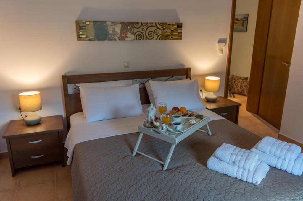 Aletro Villa อาโยส นิกีตัส ภายนอก รูปภาพ