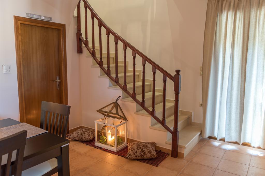 Aletro Villa อาโยส นิกีตัส ภายนอก รูปภาพ