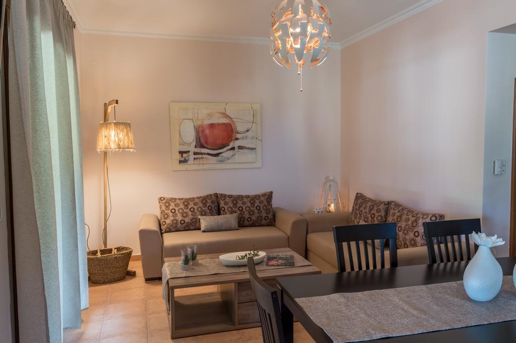 Aletro Villa อาโยส นิกีตัส ภายนอก รูปภาพ
