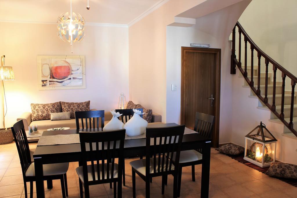 Aletro Villa อาโยส นิกีตัส ภายนอก รูปภาพ