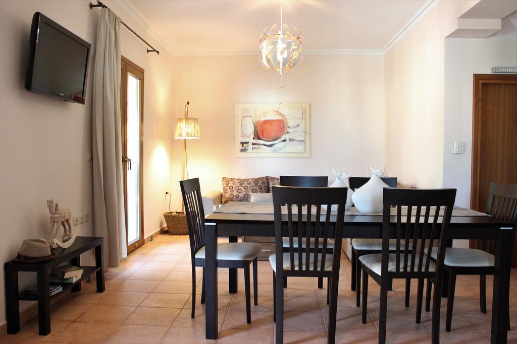 Aletro Villa อาโยส นิกีตัส ภายนอก รูปภาพ